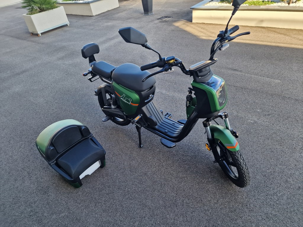 EQ-Power E-SCOOTER --NUOVO--